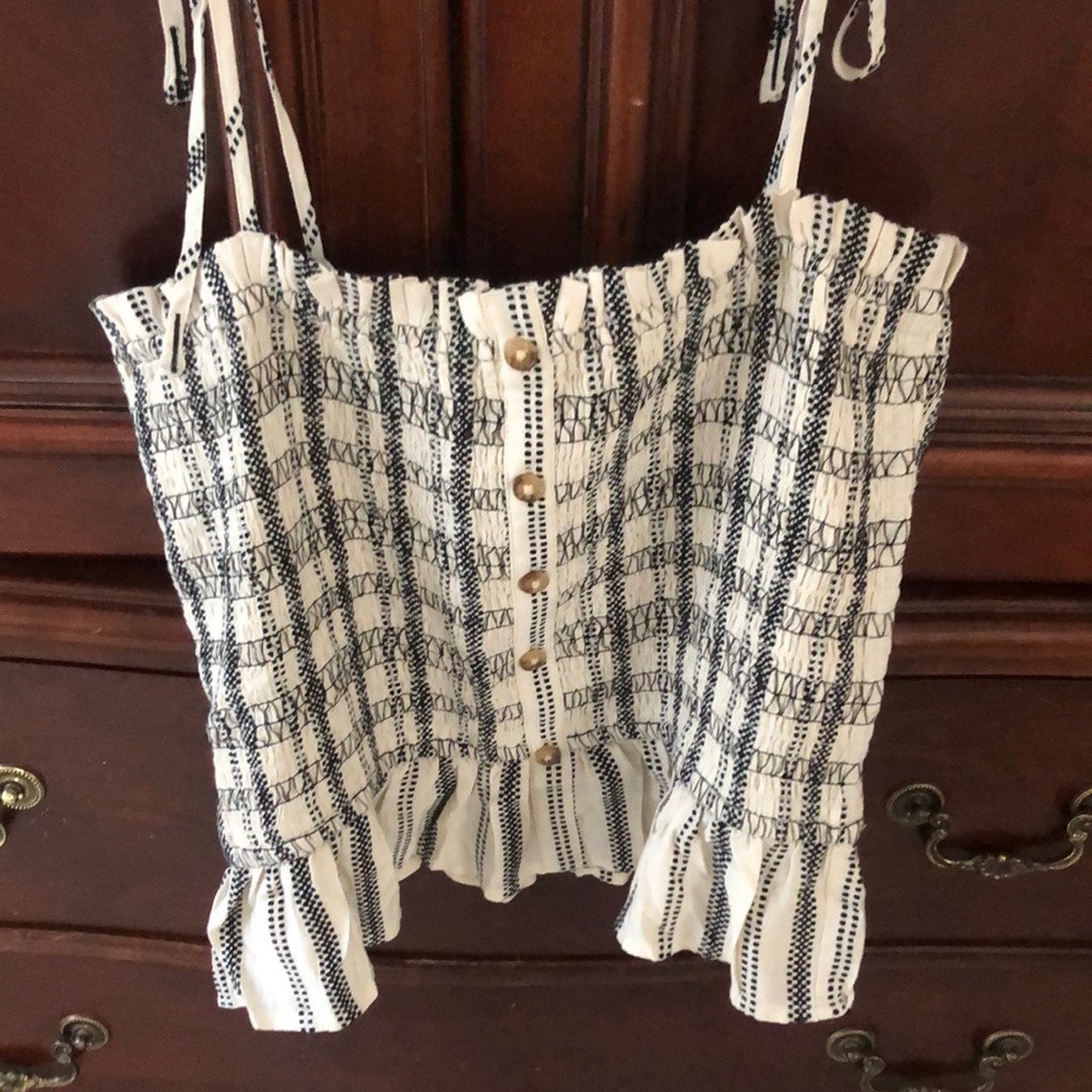 Loft tie top